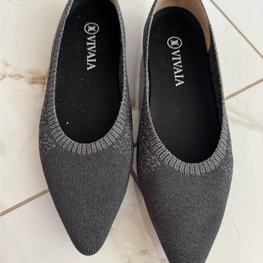 VIVAIA Women's Gray Flats